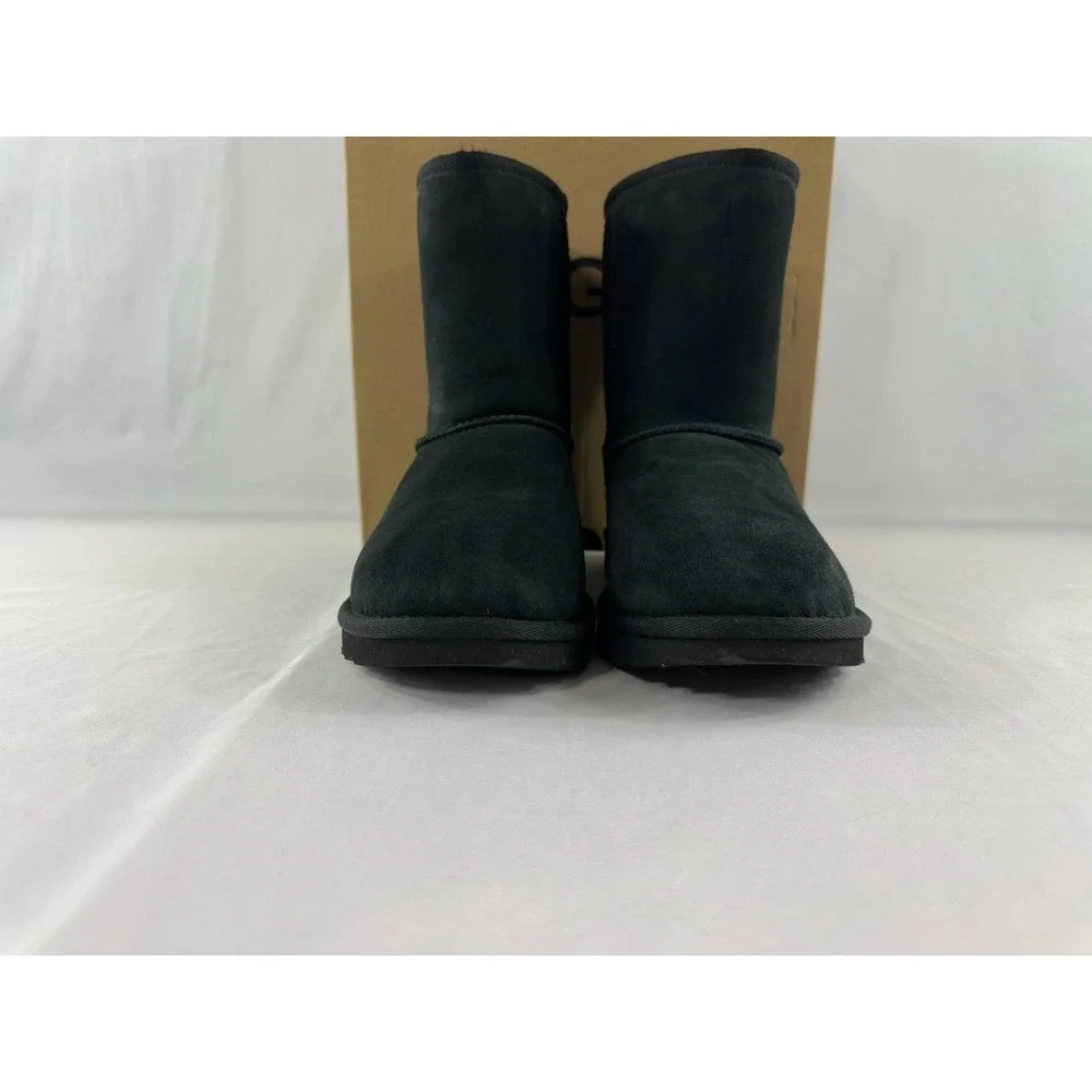 UGG Classic II Sheepskin Kids Boot #1017703K Size 6 Women's Size 7.5